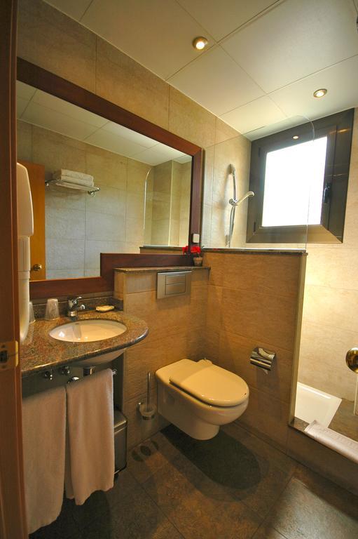 Hotel Els Puis 에스테리 다네우 객실 사진