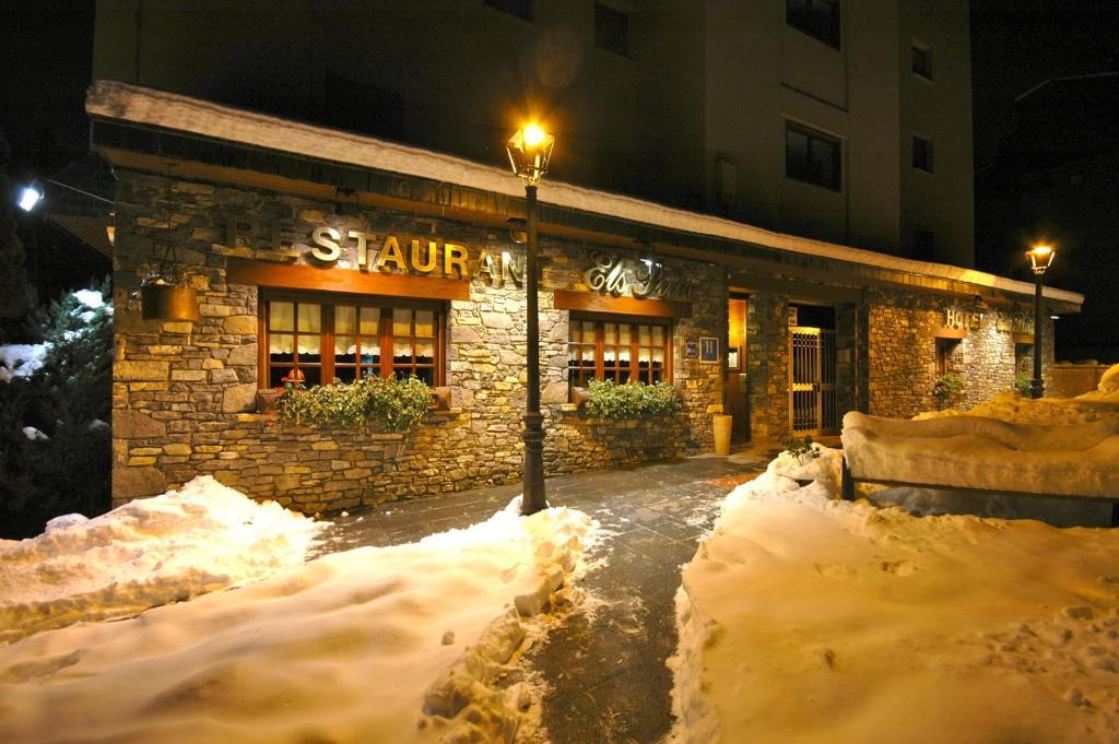 Hotel Els Puis 에스테리 다네우 외부 사진