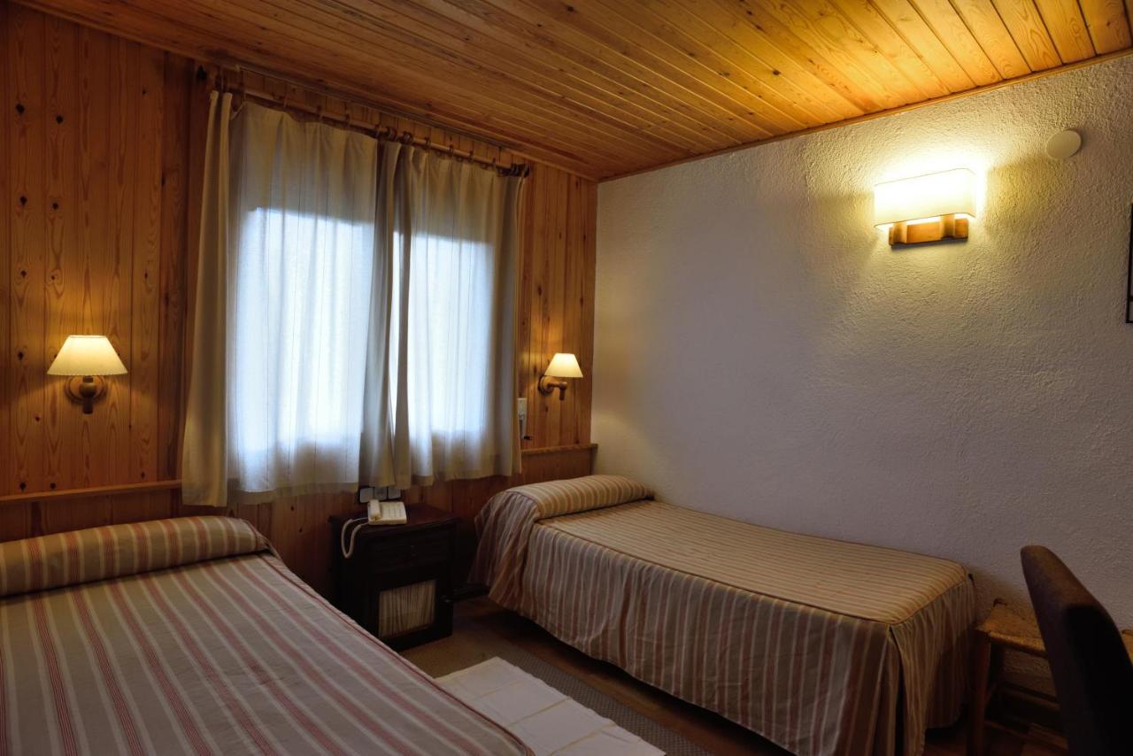 Hotel Els Puis 에스테리 다네우 외부 사진