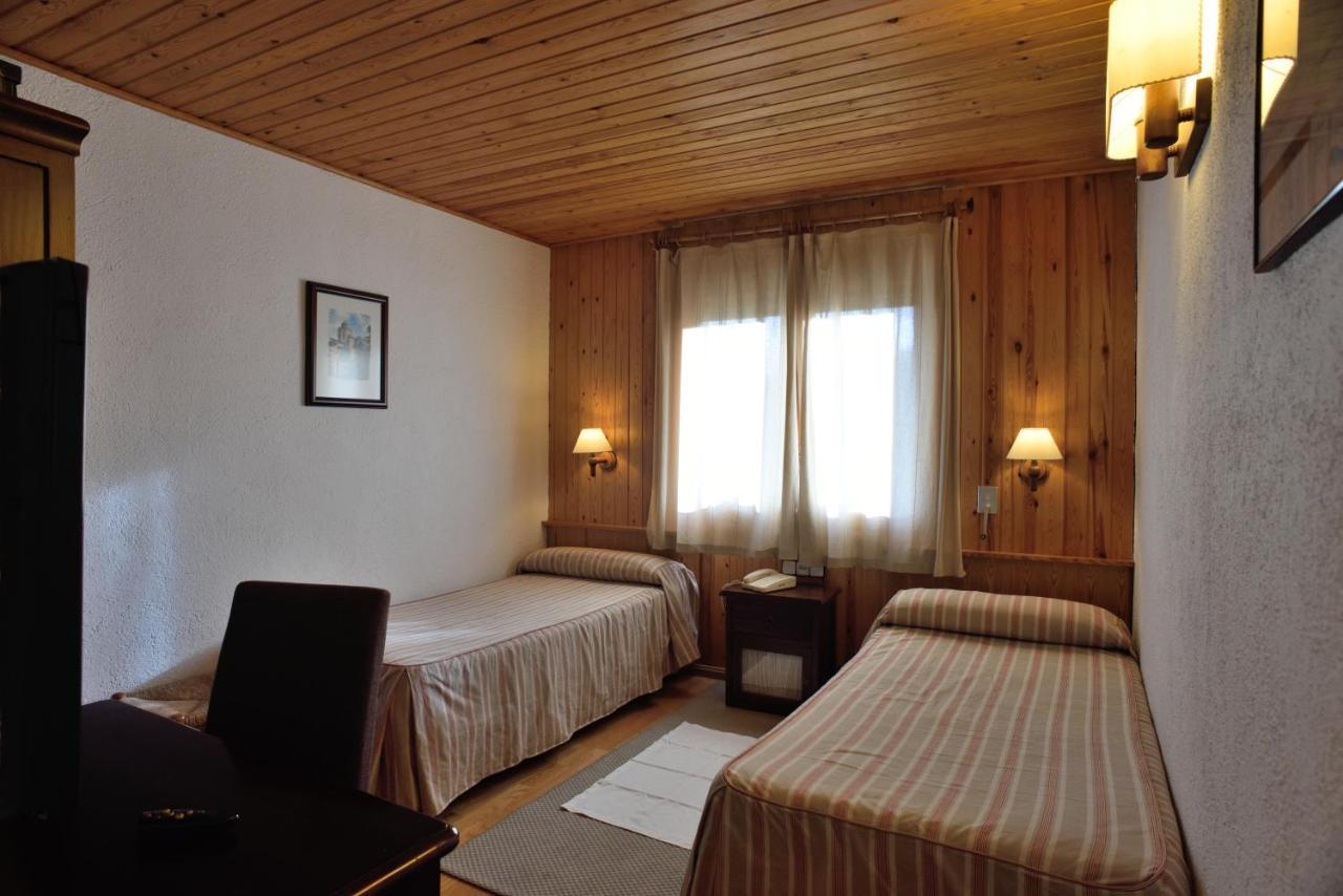 Hotel Els Puis 에스테리 다네우 외부 사진